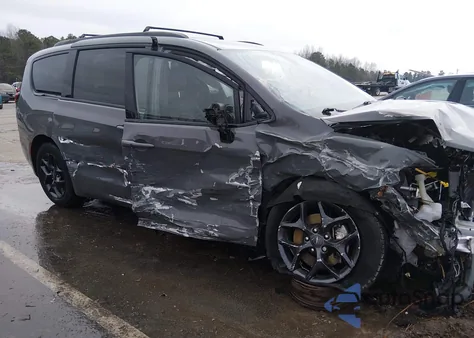 2020 Chrysler Pacifica Touring L Plus из США, поврежденный, VIN 2C4RC1EG4LR232900